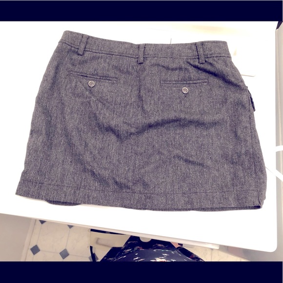 100% wool mini skirt with pockets, by Mexx. - Picture 2 of 4